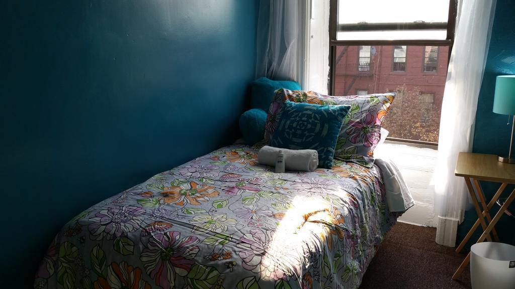 Oyo Bed And Breakfast New York Room photo
