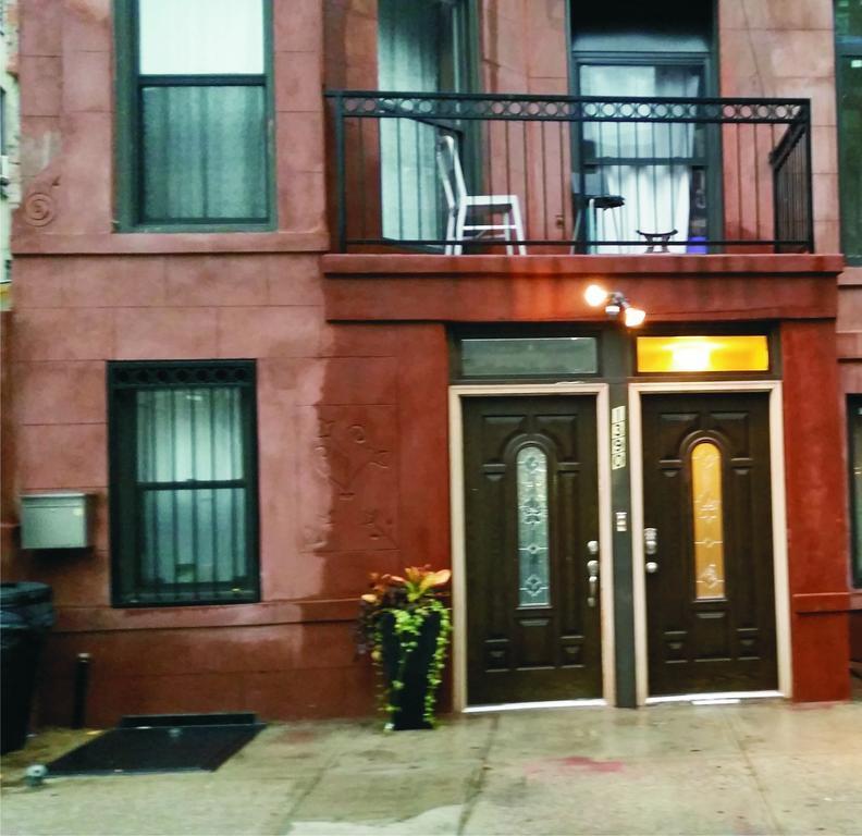 Oyo Bed And Breakfast New York Exterior photo
